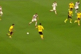 乐鱼官网-【德超杯】莱万双响 穆勒破门 拜仁3比1胜多特夺冠